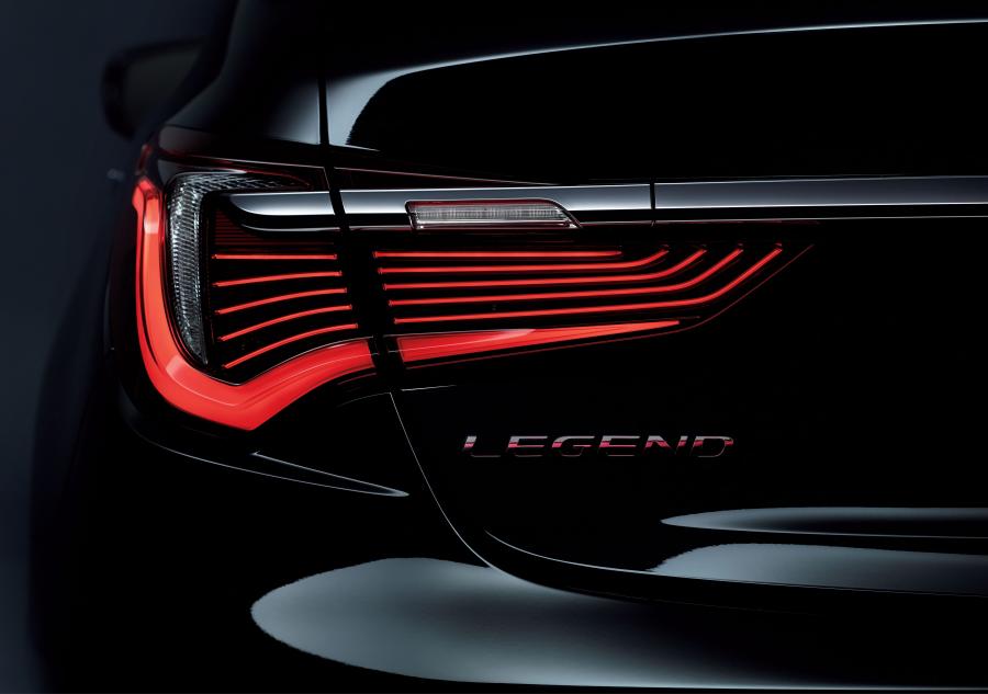 Детали экстерьера Honda Legend Hybrid 2017 года  (фото 3 из 16)